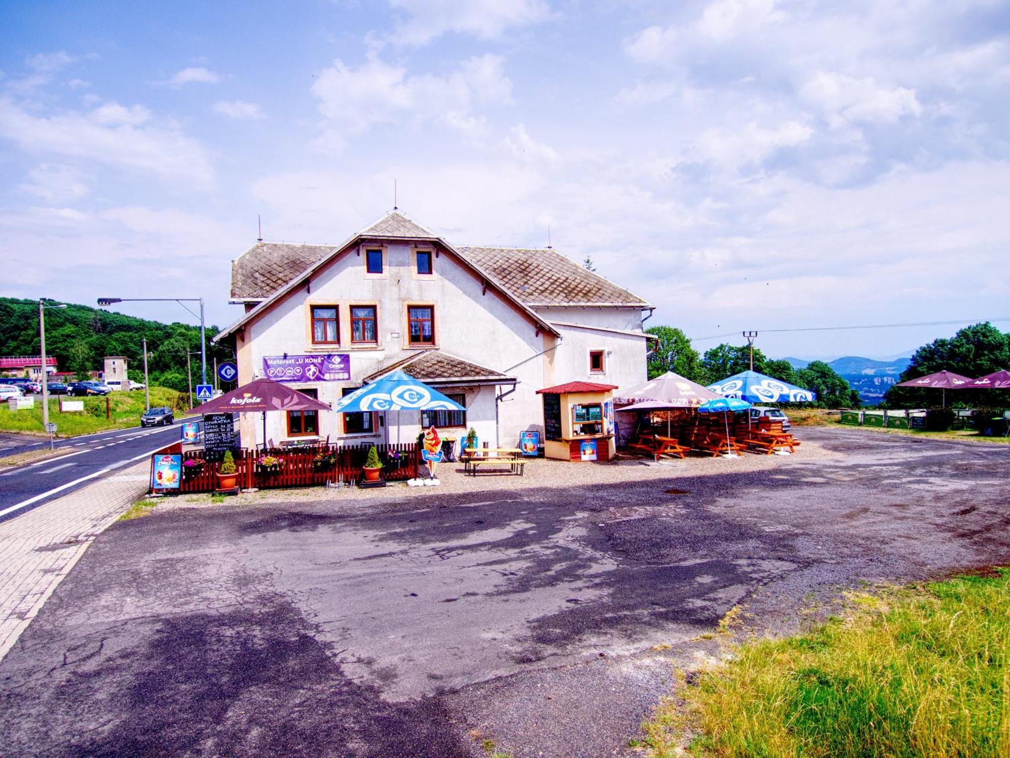 Motorest U Kone Kamenicky Senov エクステリア 写真